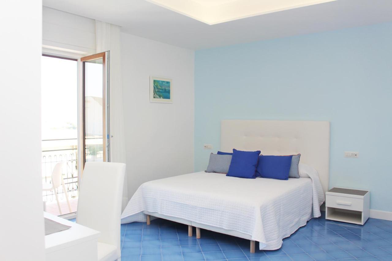 Domus Sole Bed & Breakfast Соренто Екстериор снимка