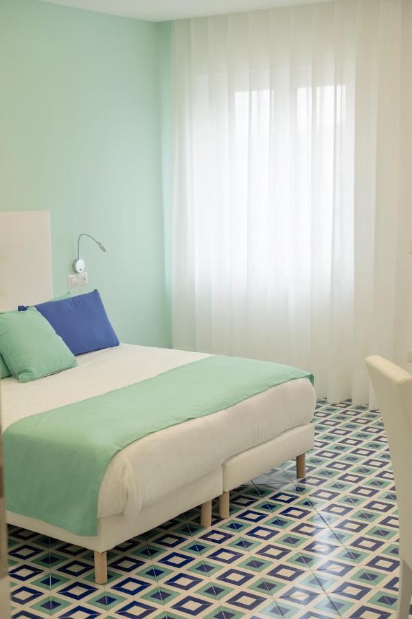 Domus Sole Bed & Breakfast Соренто Екстериор снимка