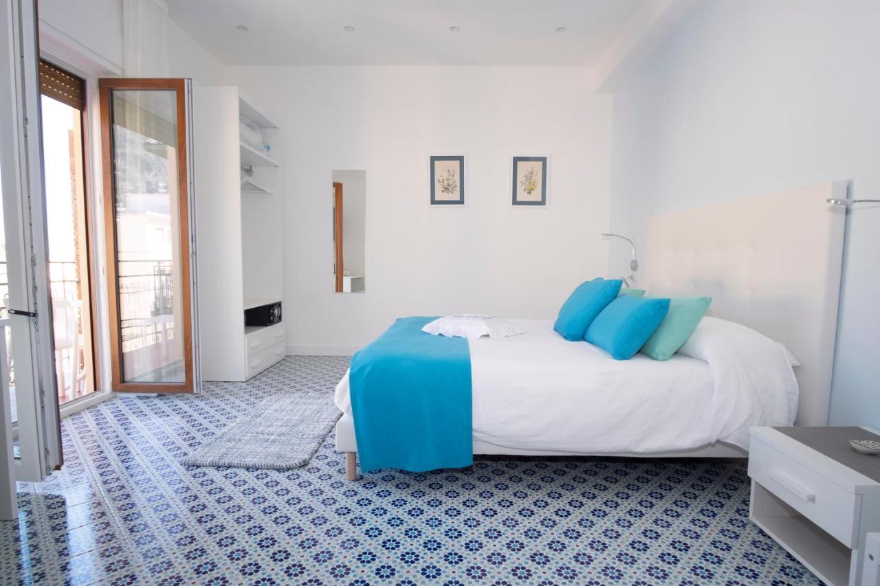 Domus Sole Bed & Breakfast Соренто Екстериор снимка